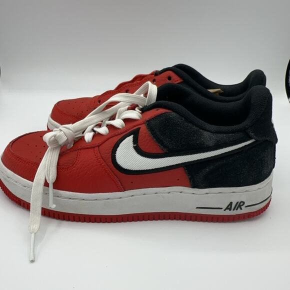 Nike Men\'s Air Force 1 \'07 Low LV8 1 Mystic Red Black  AO2439-600 MISSING LACE main image 4